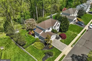 503 Ridgerun Ln, Philadelphia, PA 19111 - Photo 10