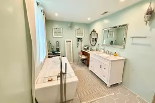 913 Lomond Ln, Philadelphia, PA 19128 - Photo 12