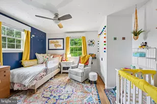 913 Lomond Ln, Philadelphia, PA 19128 - Photo 24