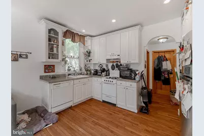 1108 Locust Street #THIRD FLOOR, Philadelphia, PA 19107 - Photo 4