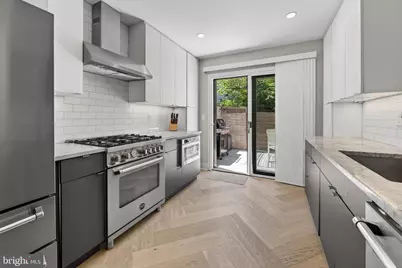 2040 Pemberton Street, Philadelphia, PA 19146 - Photo 6