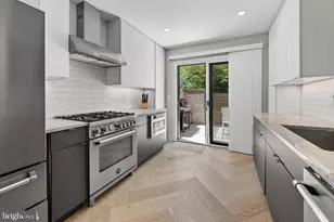 2040 Pemberton St, Philadelphia, PA 19146 - Photo 6