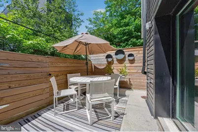 2040 Pemberton Street, Philadelphia, PA 19146 - Photo 8