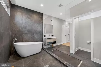 2040 Pemberton Street, Philadelphia, PA 19146 - Photo 14