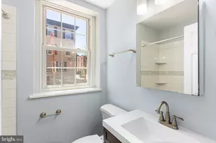 2531 Lombard St, Philadelphia, PA 19146 - Photo 16