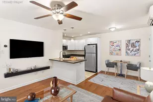 2531 Lombard St, Philadelphia, PA 19146 - Photo 4
