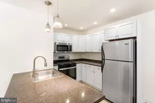 2531 Lombard St, Philadelphia, PA 19146 - Photo 8