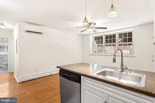 2531 Lombard St, Philadelphia, PA 19146 - Photo 8