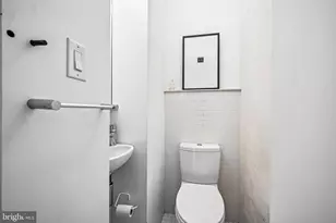 1719 Christian St, Philadelphia, PA 19146 - Photo 12