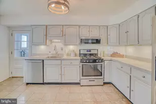 320 Hermitage St, Philadelphia, PA 19128 - Photo 18