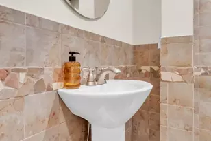 764 S Hicks St, Philadelphia, PA 19146 - Photo 16