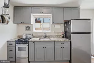 146 Melvale St, Philadelphia, PA 19125 - Photo 8