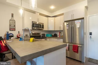 938 New Market Street #304, Philadelphia, PA 19123 - Photo 2