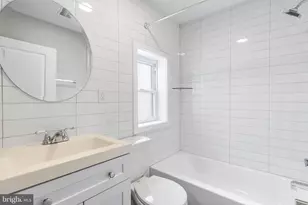 1929 Christian St, Philadelphia, PA 19146 - Photo 12