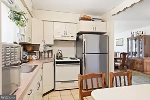 2127 Hoffnagle St, Philadelphia, PA 19152 - Photo 10