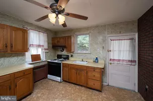1323 Longshore Ave, Philadelphia, PA 19111 - Photo 12