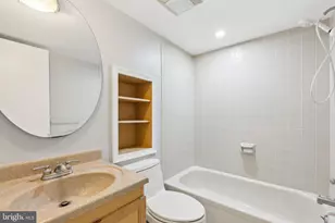 2028 Arch St, Philadelphia, PA 19103 - Photo 14