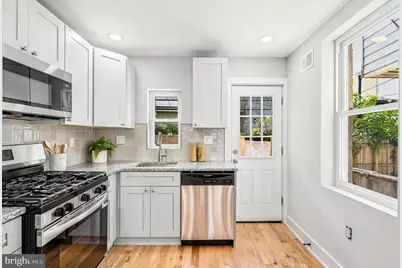 2334 Pierce Street, Philadelphia, PA 19145 - Photo 10