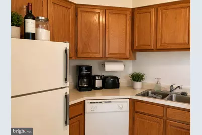 2020 Walnut Street #22K, Philadelphia, PA 19103 - Photo 2
