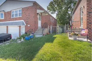 8541 Ridgeway St, Philadelphia, PA 19111 - Photo 2
