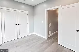 1346 N Myrtlewood St, Philadelphia, PA 19121 - Photo 16