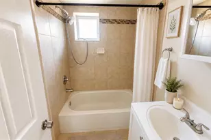 425 Emily St, Philadelphia, PA 19148 - Photo 14