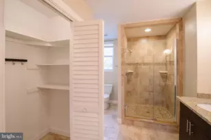 2033 Manton St, Philadelphia, PA 19146 - Photo 22