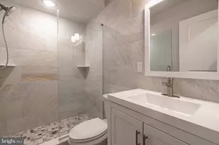 2147 Christian St, Philadelphia, PA 19146 - Photo 4