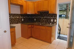 2526 N Myrtlewood St, Philadelphia, PA 19132 - Photo 4