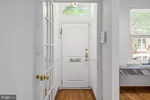 2424 Lombard St, Philadelphia, PA 19146 - Photo 4