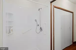 2424 Lombard St, Philadelphia, PA 19146 - Photo 36