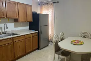 1422 Fanshawe St, Philadelphia, PA 19111 - Photo 4