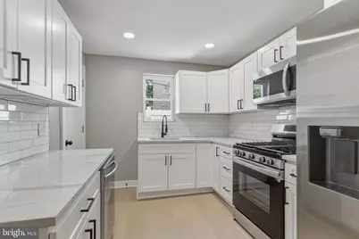 1725 W Thompson Street, Philadelphia, PA 19121 - Photo 10