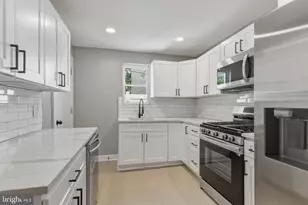 1725 W Thompson St, Philadelphia, PA 19121 - Photo 10
