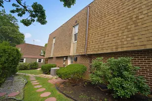 9807 Cowden St, Philadelphia, PA 19115 - Photo 32