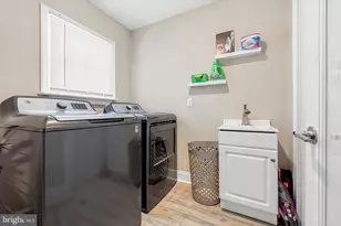 9345 Annapolis Rd, Philadelphia, PA 19114 - Photo 10
