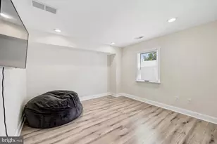 9345 Annapolis Rd, Philadelphia, PA 19114 - Photo 18