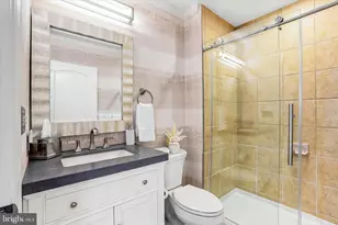3130 Capri Dr, Philadelphia, PA 19145 - Photo 4