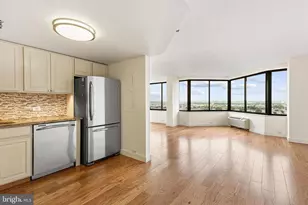 2001 Hamilton St, Philadelphia, PA 19130 - Photo 6