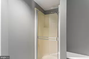 2001 Hamilton St, Philadelphia, PA 19130 - Photo 18