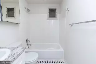 901 Clinton St, Philadelphia, PA 19107 - Photo 12