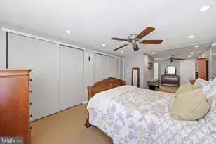 2245 Pemberton St, Philadelphia, PA 19146 - Photo 22
