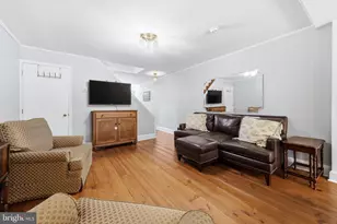 2245 Pemberton St, Philadelphia, PA 19146 - Photo 10
