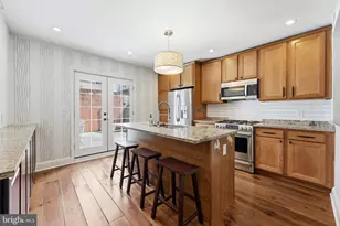 2245 Pemberton St, Philadelphia, PA 19146 - Photo 12