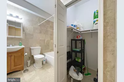 1131 Green Street #1, Philadelphia, PA 19123 - Photo 8