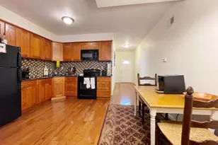 1131 Green St, Philadelphia, PA 19123 - Photo 4