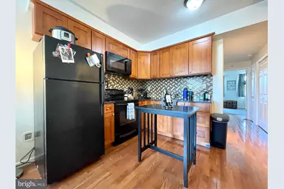 1131 Green Street #3, Philadelphia, PA 19123 - Photo 6
