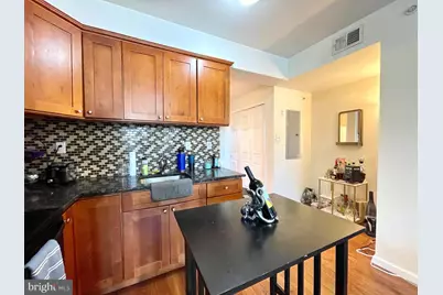 1131 Green Street #3, Philadelphia, PA 19123 - Photo 8