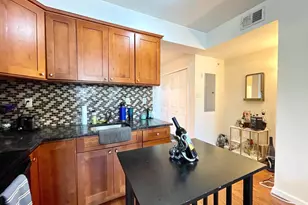 1131 Green St, Philadelphia, PA 19123 - Photo 8