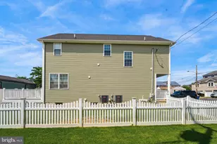9241 Cambridge St, Philadelphia, PA 19114 - Photo 4
